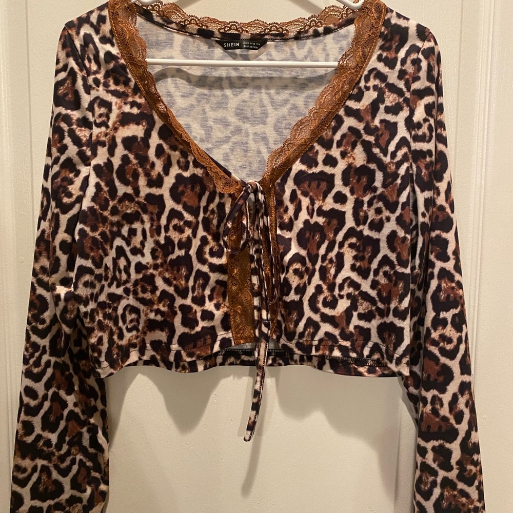 cute cropped shirt with a tie in the front , shein, size m